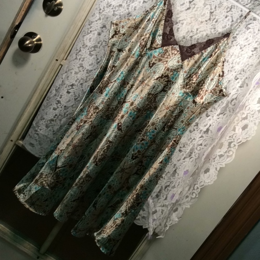 Beautiful brown & teal satin jammy